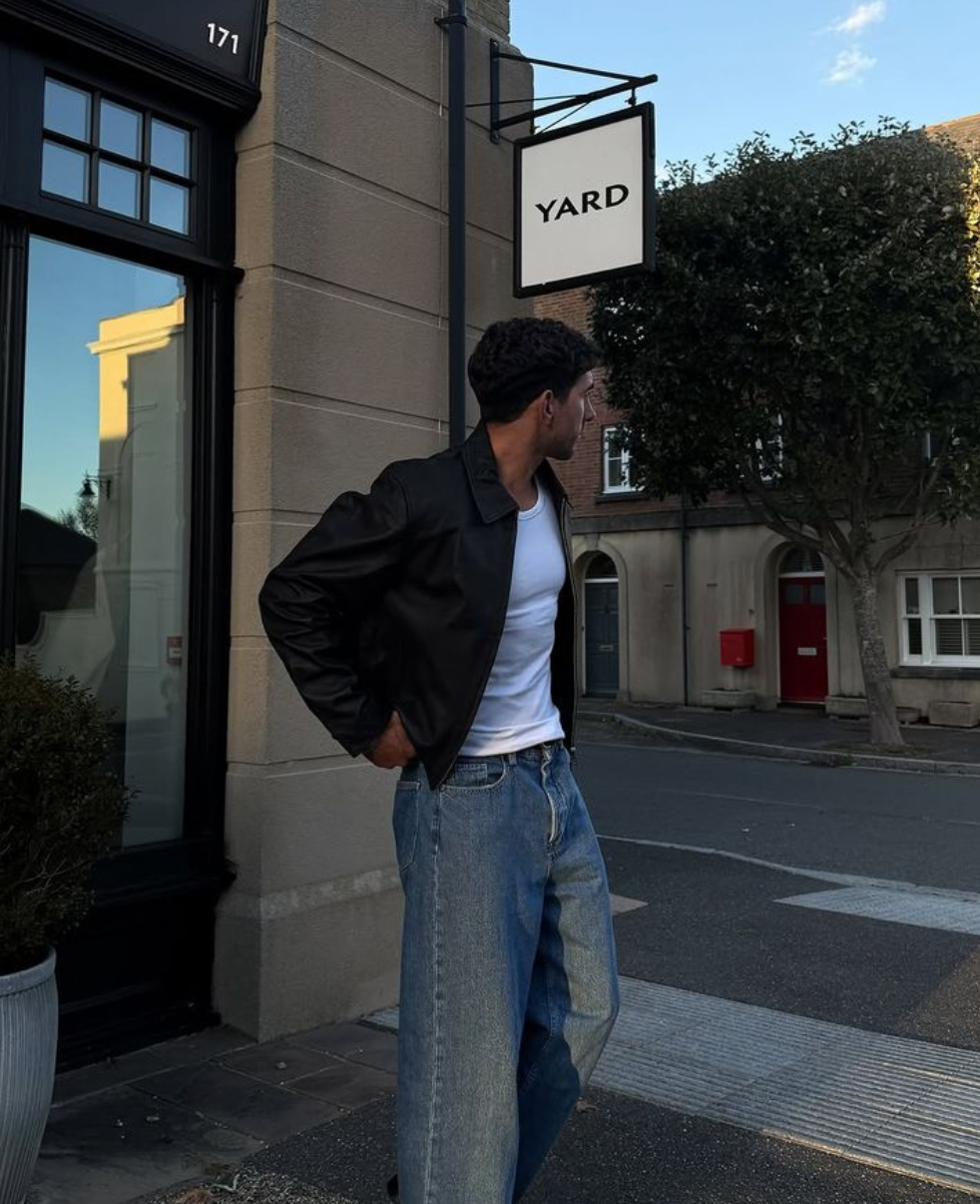 <em><strong>Carlos R.</strong></em>